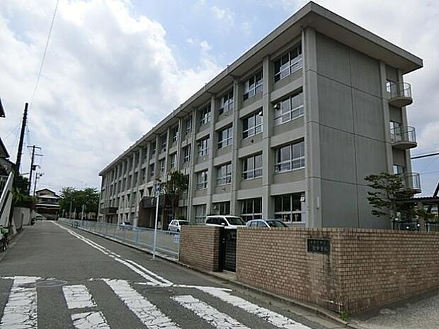 横須賀市立鷹取中学校