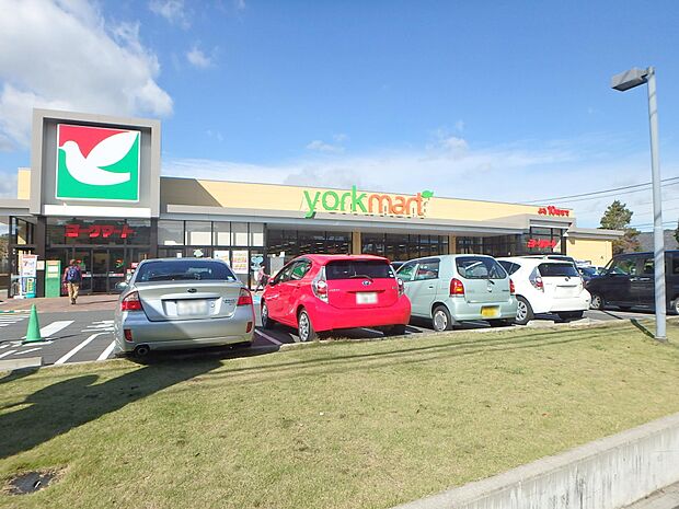 お肉やお野菜もお安く提供！地域に根付いた安心価格のお店です。