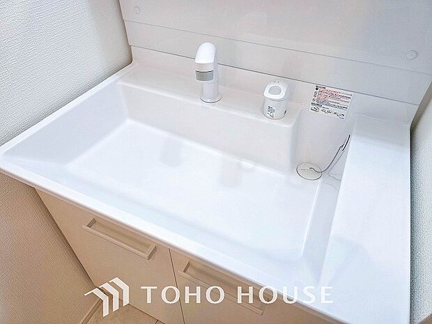 洗面台・洗面所洗面ボウルとカウンターが一体となり、お掃除しやすい洗面化粧台。