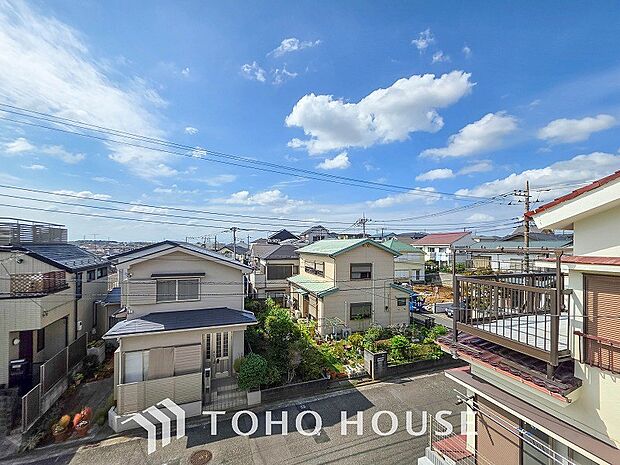 開放的で気持ちの良い眺望と青い空を満喫できます。