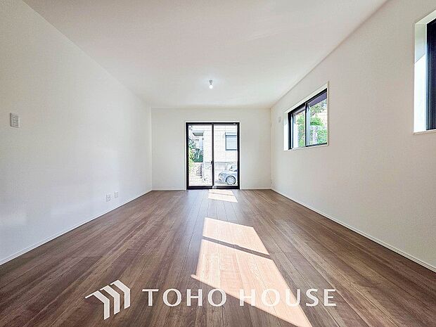 落ち着いた雰囲気に包まれた伸びやかな空間で、ゆったりと家族団らんの時間を過ごせます。