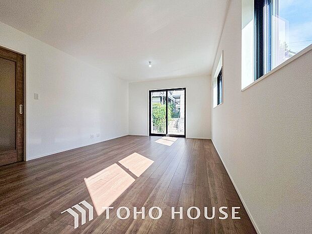 空気感という居心地の良いBGMは、暮らしのステージを彩り、心のやすらぎと満足感を与えてくれます。