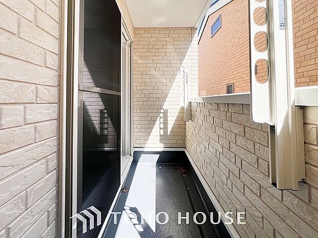 お部屋にも爽やかな風と暖かく柔らかな日差しが差し込み、毎日の暮らしを豊かに彩ります。