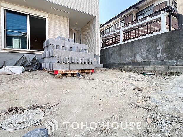 カースペースもゆとりある空間を保っています。