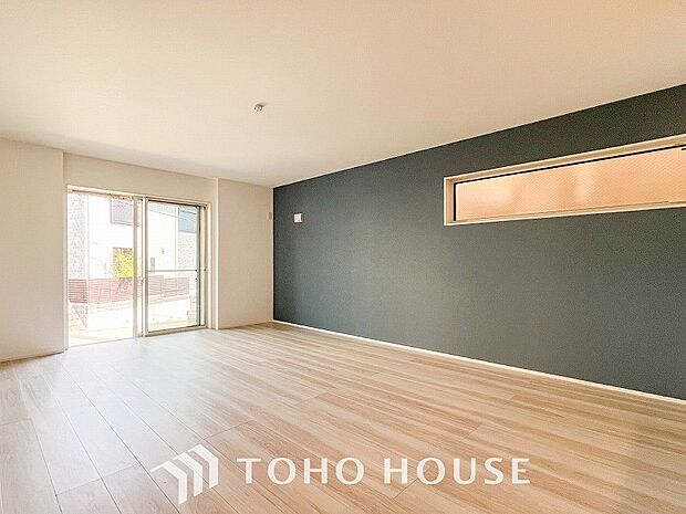 あたたかい日差しがたっぷり降り注ぐLDKは自然と家族の顔があかるい笑顔に。