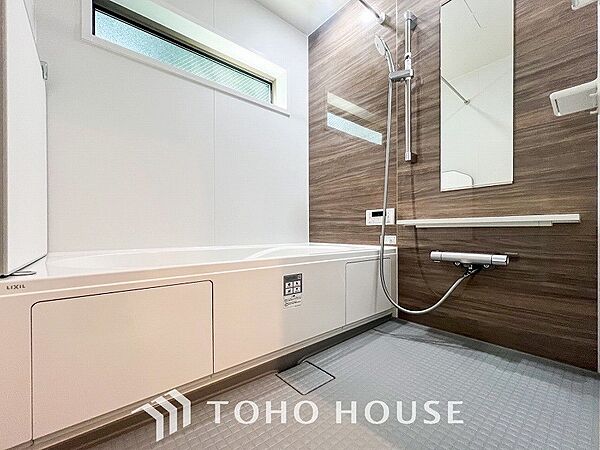 一日の疲れが癒される優雅なバスタイムを堪能できるゆとりあるバスルームです。