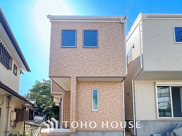 風を感じ青い空から太陽の恵みを感じる温もり溢れる佇まい。