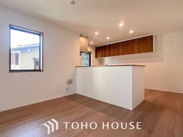 空気感という居心地の良いＢＧＭは、暮らしのステージを彩り、心のやすらぎと満足感を与えてくれます。