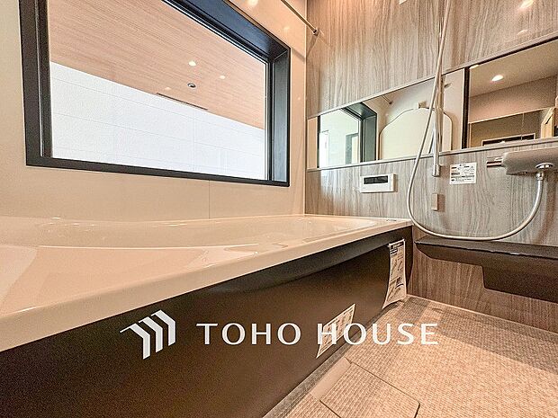 一日の疲れが癒される優雅なバスタイムを堪能できるゆとりあるバスルームです。