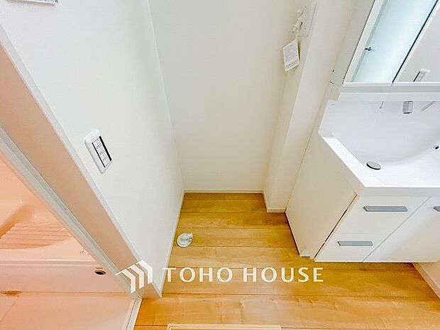 清潔感のあるカラーで統一されたランドリースペース。気持ちの良い空間で家事もはかどります。