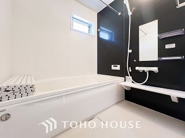 一日の疲れが癒される優雅なバスタイムを堪能できるゆとりあるバスルームです。