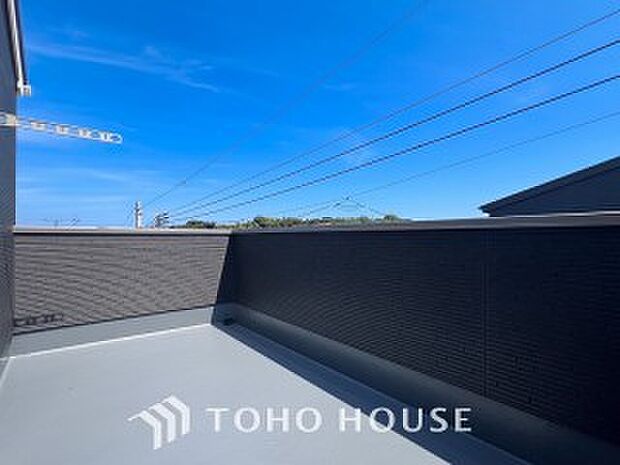 お部屋にも爽やかな風と暖かく柔らかな日差しが差し込み、毎日の暮らしを豊かに彩ります。