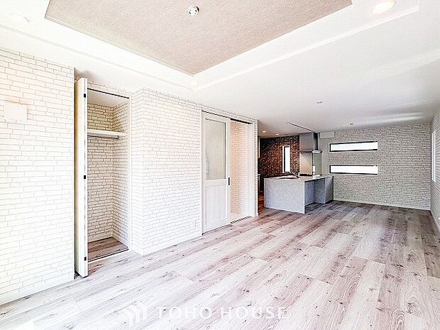 ご家族やお客様との時間など、多くの時を刻む空間。何気なく過ぎる時でさえも上質なひと時に。