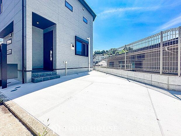 カースペースもゆとりある空間を保っています。