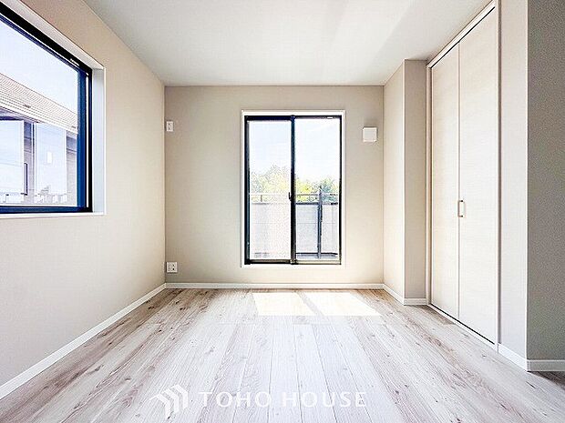 家族一人ひとりの大切なプライベート空間。感性で個性的に飾って頂けるようシンプルに仕上げてあります。