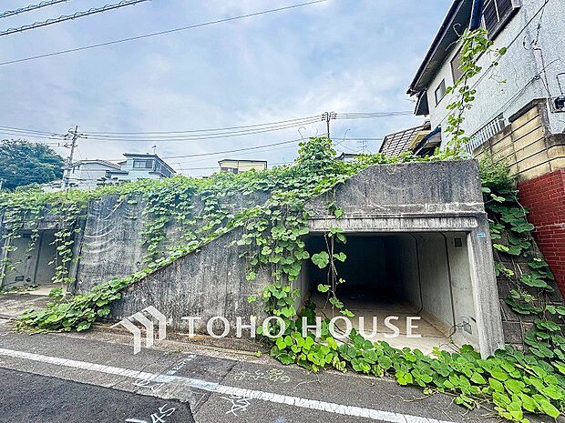 風を感じ青い空から太陽の恵みを感じるロケーションです。