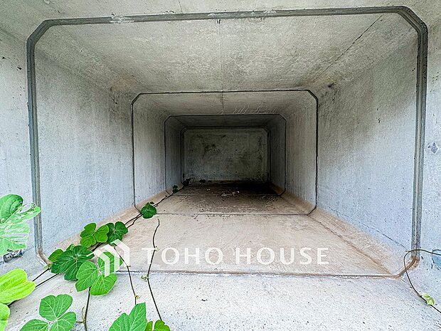 カースペースもゆとりある空間を保っています。