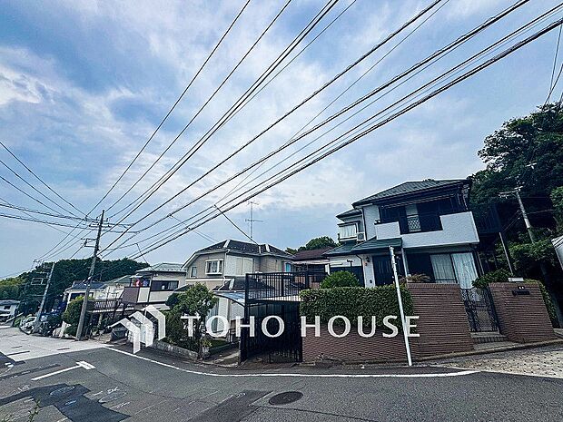 開放的で気持ちの良い眺望と青い空を満喫できます。