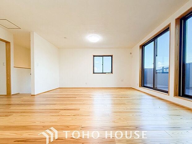 一日の疲れをいやしてくれる主寝室。自分時間を快適に過ごすプライベートルーム。