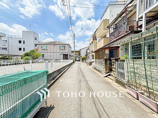 忙しく過ぎゆく日常を置き去るほど、ゆったりした時間が流れる住環境。