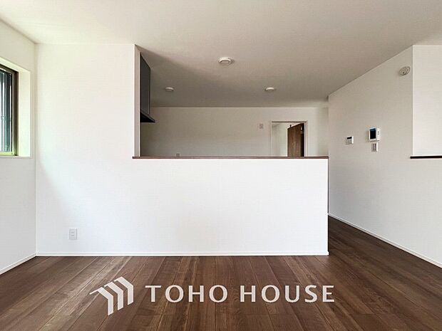 ここにはみんなが集い、食事と楽しい会話が始まるスペース。