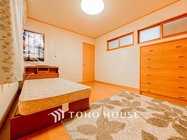 1日の疲れを癒し、心地よく寛げるようゆったりとした広さを確保しています。