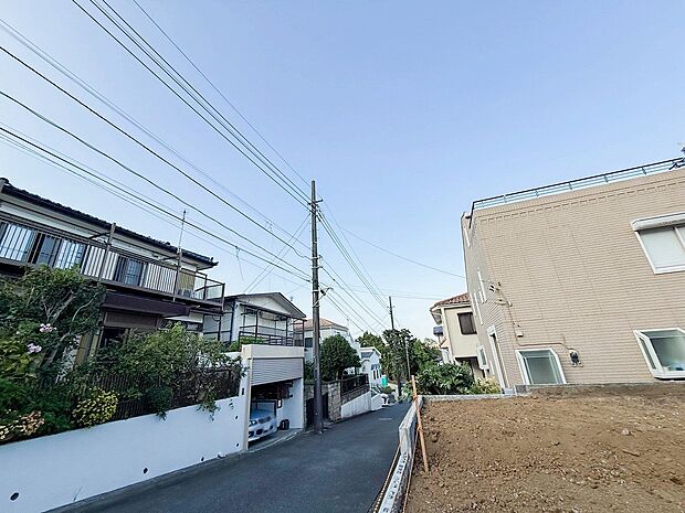 開放的で気持ちの良い眺望と青い空を満喫できます。