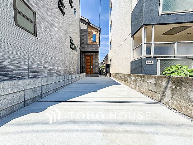 カースペースもゆとりある空間を保っています。