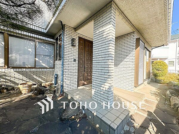 閑静な住宅街の陽当りに恵まれた土地で寛ぎに満ちた生活を。