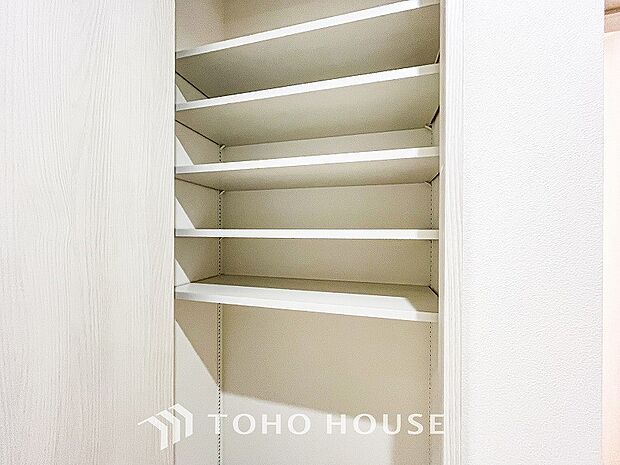 空間を余すところなく有効利用した収納は生活空間をより上質なものにしてくれるでしょう。