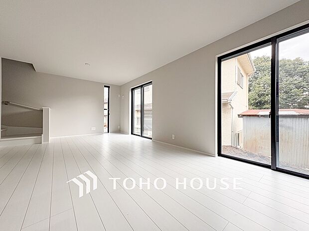 空気感という居心地の良いBGMは、暮らしのステージを彩り、心のやすらぎと満足感を与えてくれます。