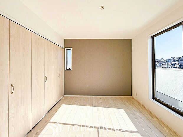 1日の疲れを癒し、心地よく寛げるようゆったりとした広さを確保しています。