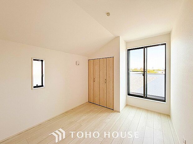 通風・採光にも優れ、心地よい光と風があふれています。