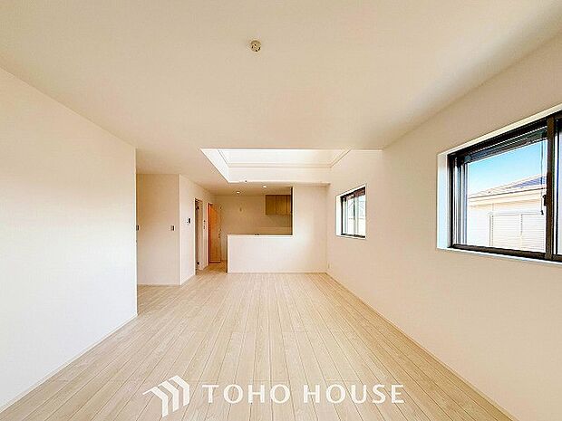 開放感あるリビングダイニング。ご家族とのんびりしたひと時を過ごせますね。