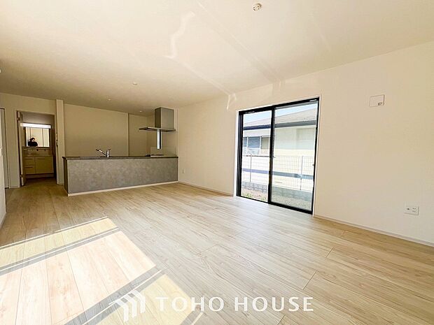 空気感という居心地の良いBGMは、暮らしのステージを彩り、心のやすらぎと満足感を与えてくれます。