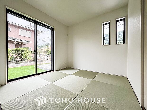 来客時や一息つきたいときなどに利用できる用途多様な空間です。