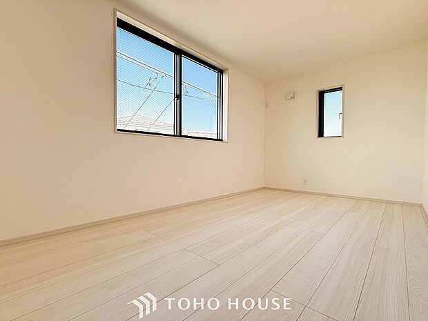 1日の疲れを癒し、心地よく寛げるようゆったりとした広さを確保しています。