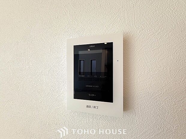 TVモニター付きインターフォン「見える安心」をカタチにしました。誰が来てもわかる様にモニター付きインターホンを設置。