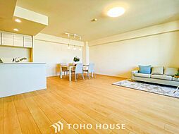 マークスプリングス・メゾンA 3SLDKのリビング/ダイニング