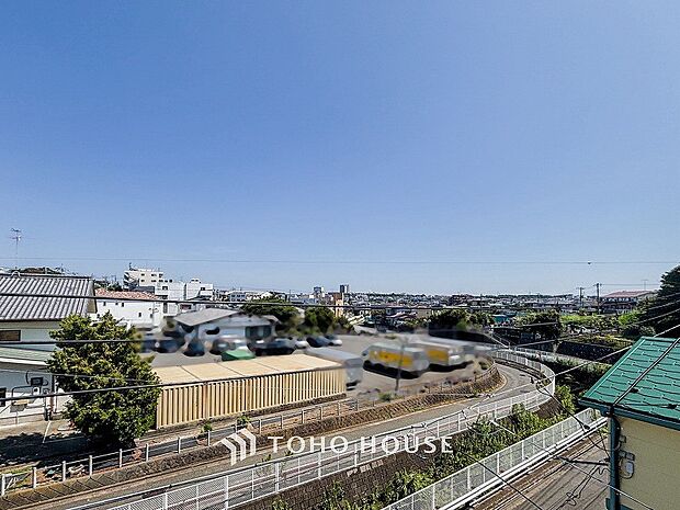 開放的で気持ちの良い眺望と青い空を満喫できます。