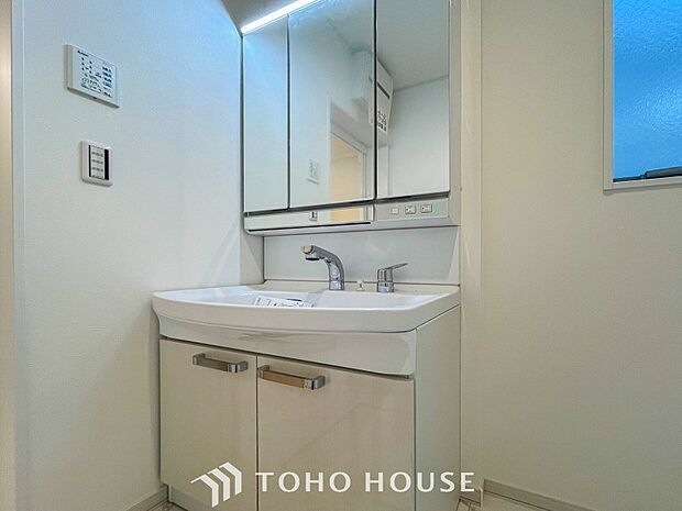 洗面台・洗面所清潔感のあるプライベート空間は、身だしなみチェックや肌のお手入れに最適です。