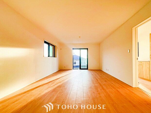 開放感あるリビングダイニング。ご家族とのんびりしたひと時を過ごせますね。