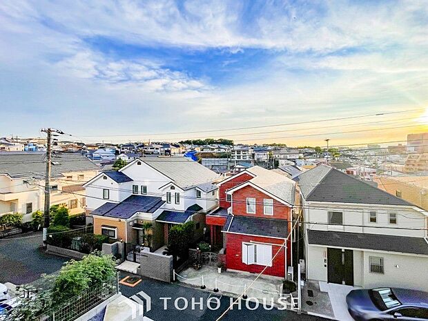 開放的で気持ちの良い眺望と青い空を満喫できます。