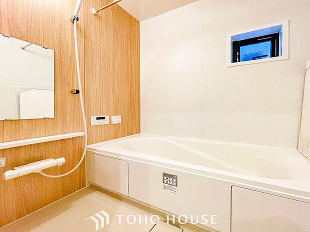 一日の疲れが癒される優雅なバスタイムを堪能できるゆとりあるバスルームです。