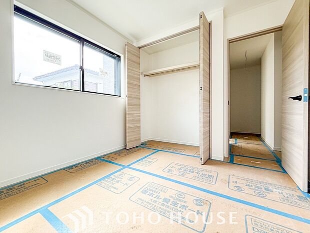 収納スペースもあり、生活しやすい居住スペースです。