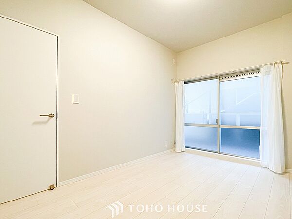 1日の疲れを癒し、心地よく寛げるようゆったりとした広さを確保しています。