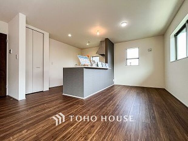 空気感という居心地の良いＢＧＭは、暮らしのステージを彩り、心のやすらぎと満足感を与えてくれます。