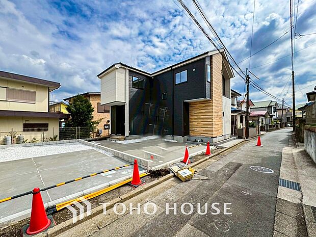 閑静な住宅街の一角、ひと時のくつろぎが生まれ、ゆっくりと愛着が育まれていきます。