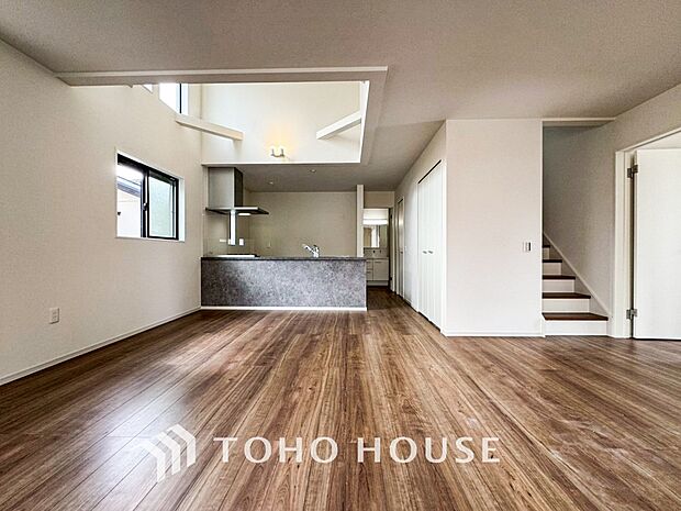 美味しいお料理も楽しいお喋りもキッチンを中心に広がります。