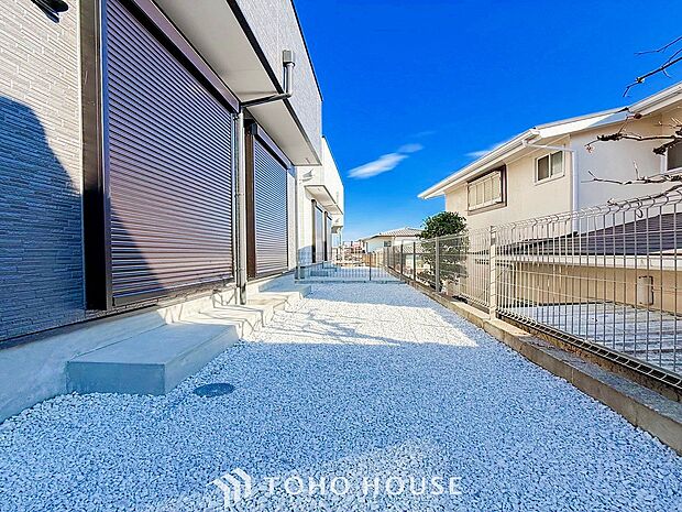 毎日の暮らしの中に癒しを与えてくれるお庭スペース。